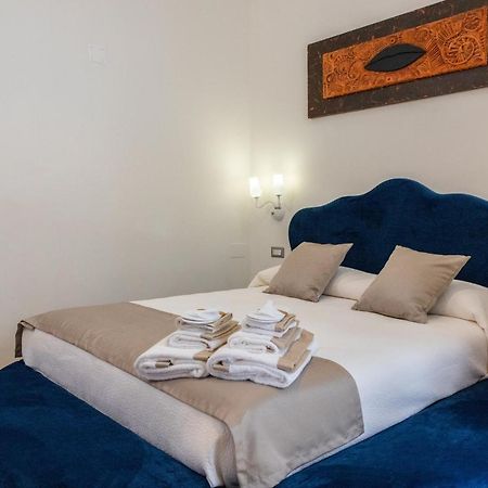 Lovely Rooms - Guest House Suites Triggiano Luaran gambar