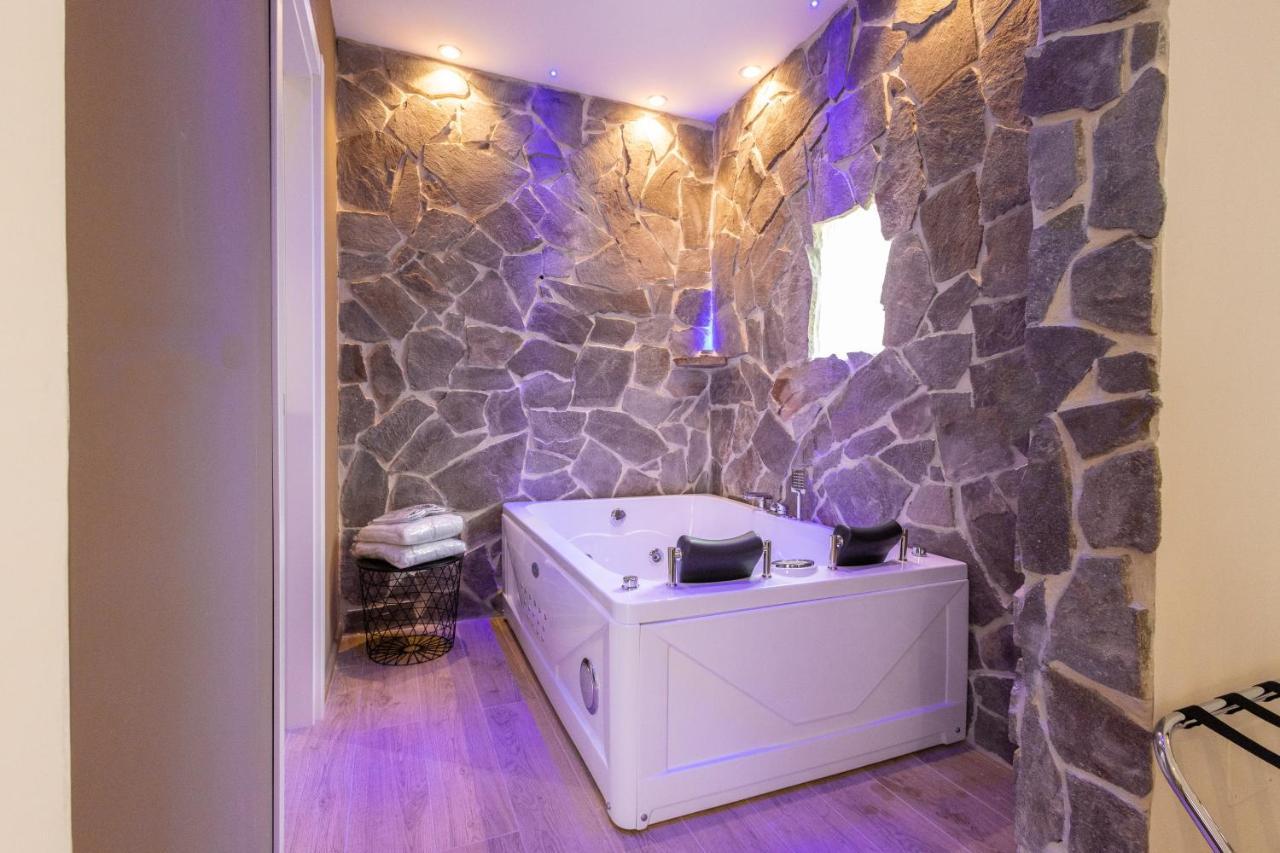 Lovely Rooms - Guest House Suites Triggiano Luaran gambar