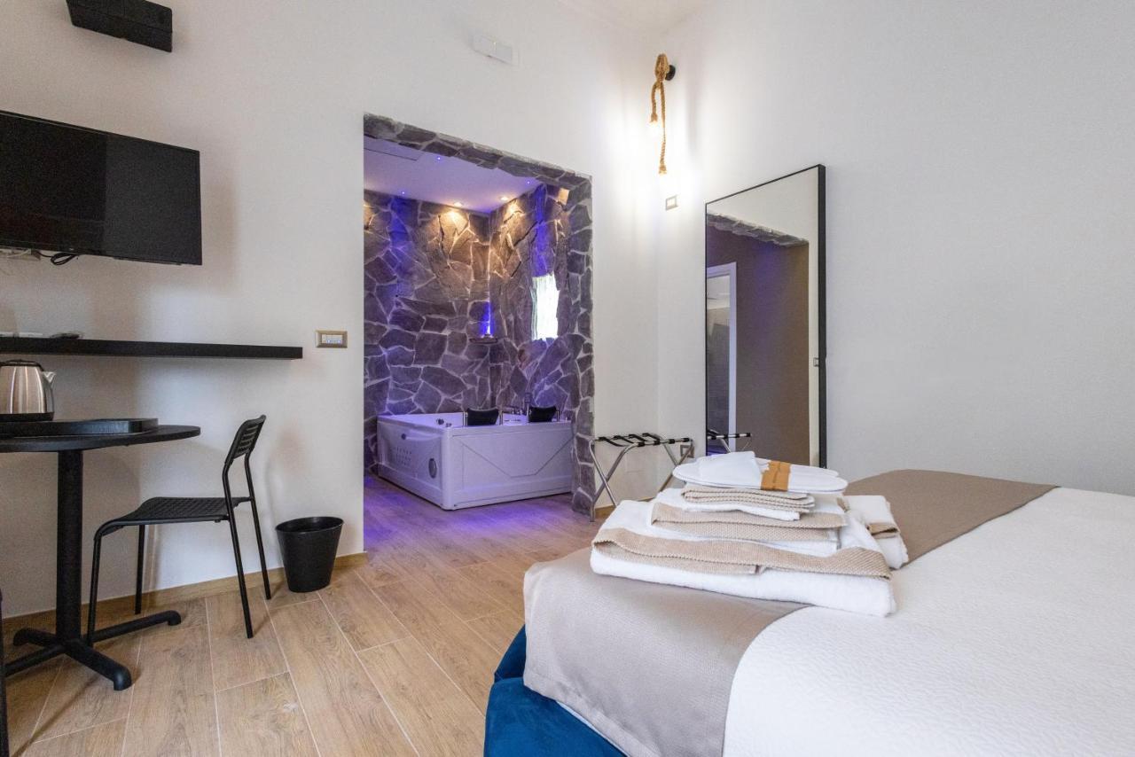 Lovely Rooms - Guest House Suites Triggiano Luaran gambar