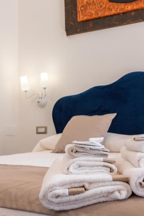 Lovely Rooms - Guest House Suites Triggiano Luaran gambar